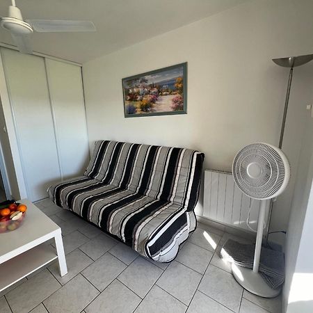 Joli Studio Tres Clair A Proximite Mer Pour 3 Personnes La Londe-les-Maures Exteriör bild